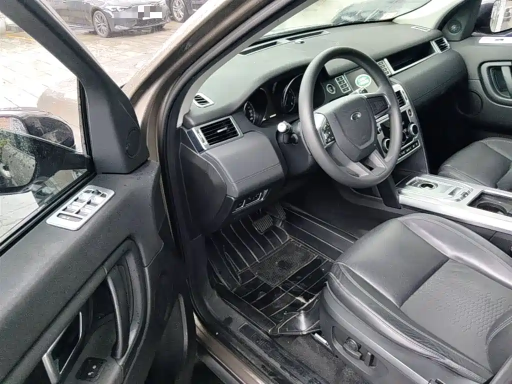 Land Rover Discovery Sport 2017 2.0T PURE фото 23