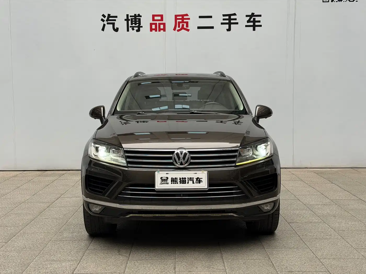 VOLKSWAGEN TOUAREG
