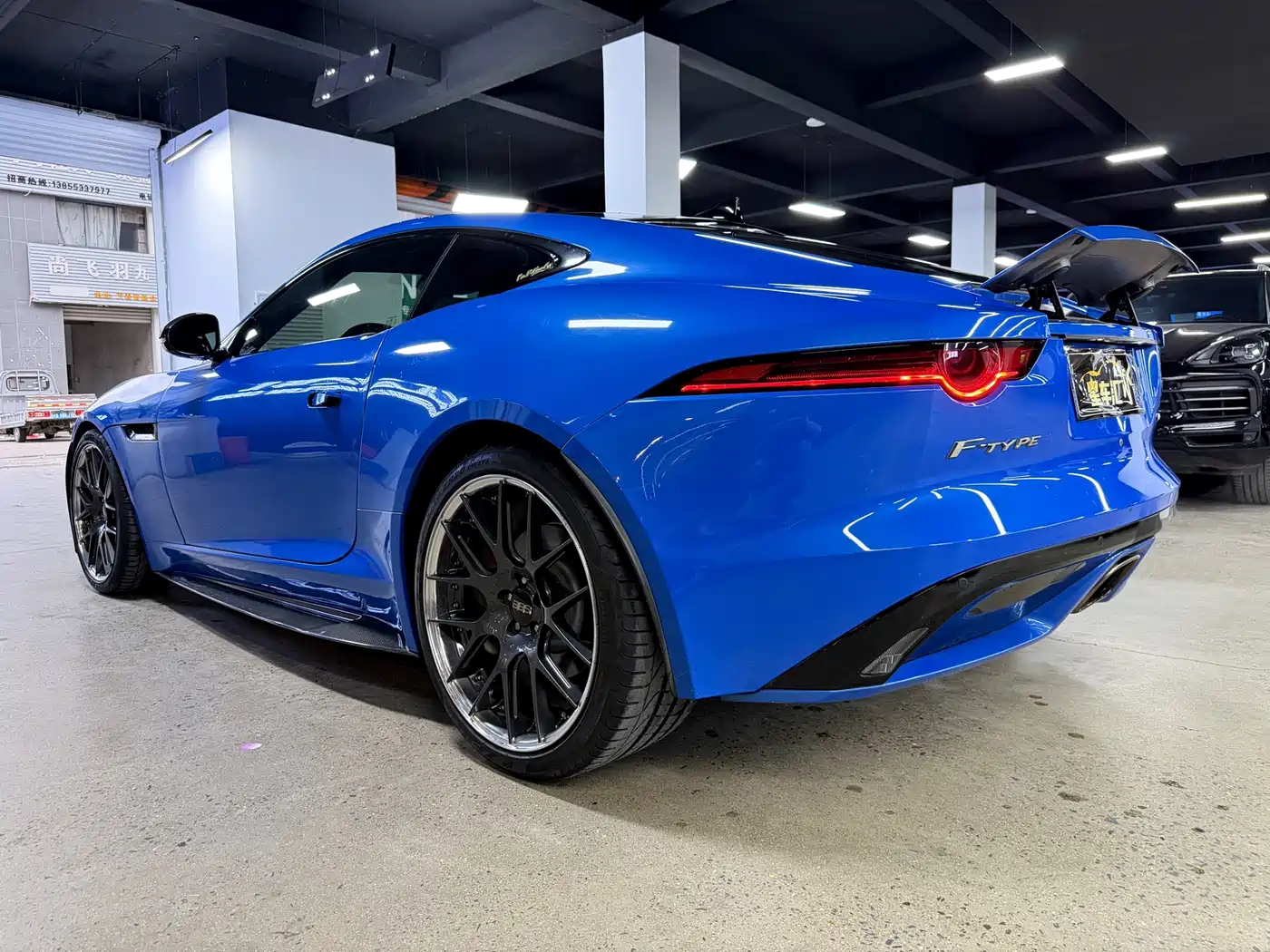 Photo 10 - Jaguar F-TYPE