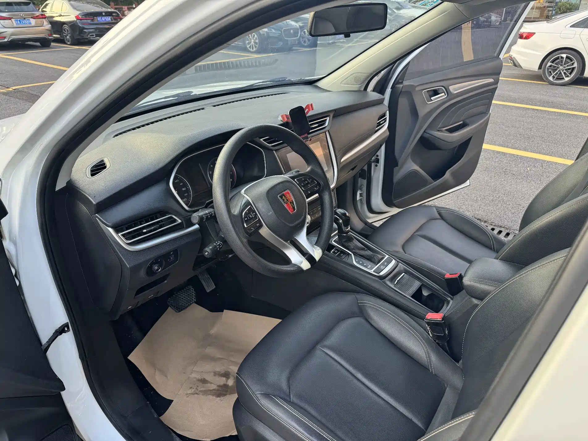 Фото 10 - Roewe RX3
