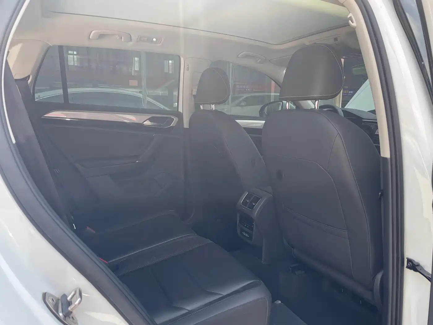 Volkswagen Tayron 2020 330TSI 2WD Luxury Smart Edition фото 8