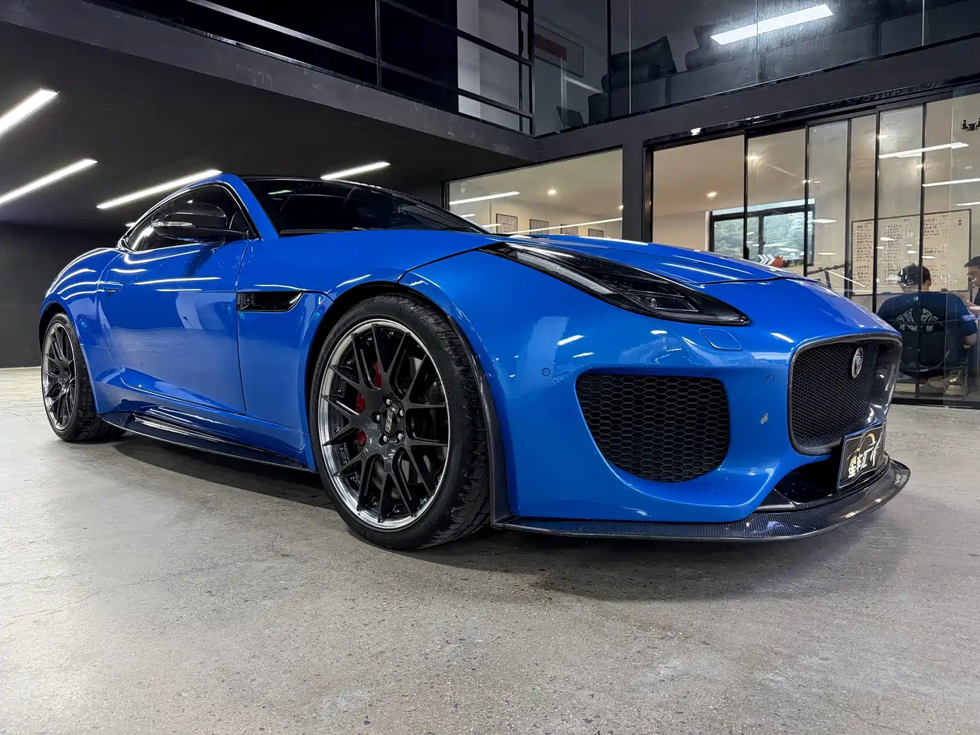 Photo 4 - Jaguar F-TYPE