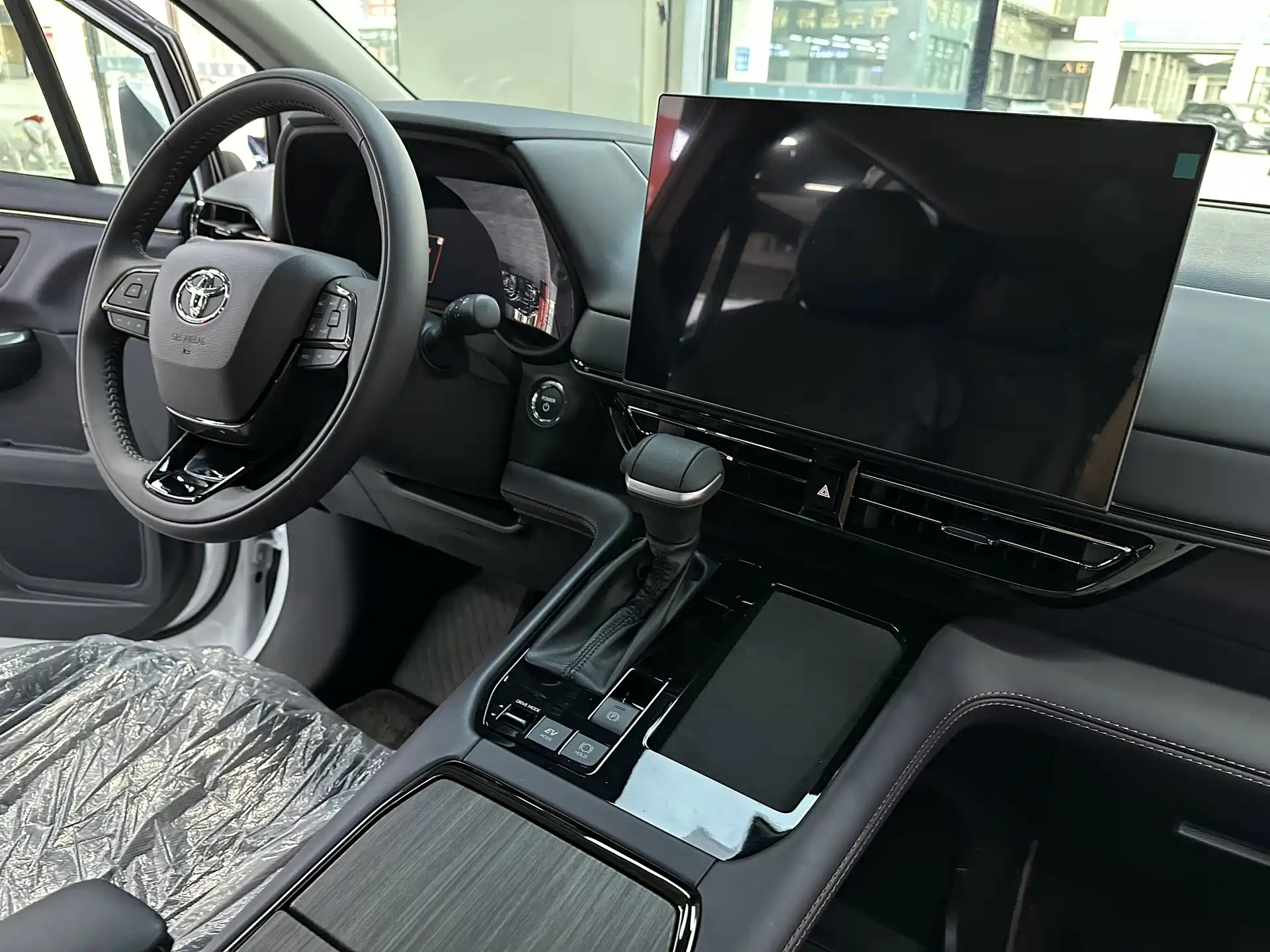 Photo 12 - Toyota Sienna