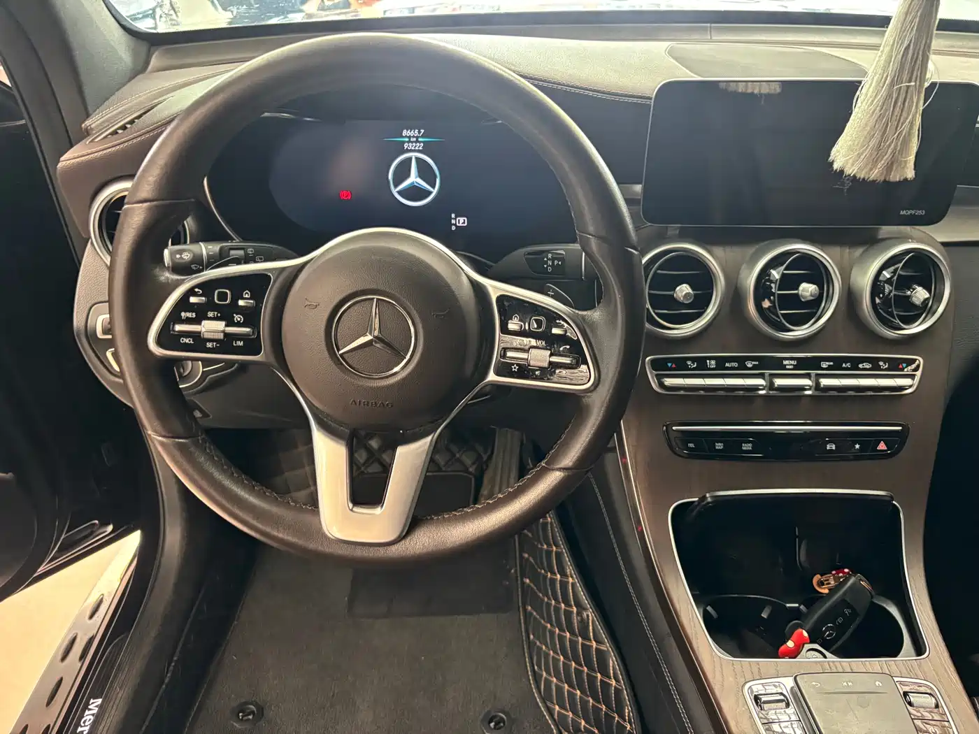 Mercedes-Benz GLC 2020 Facelift GLC 300 L 4MATIC Dynamic фото 8