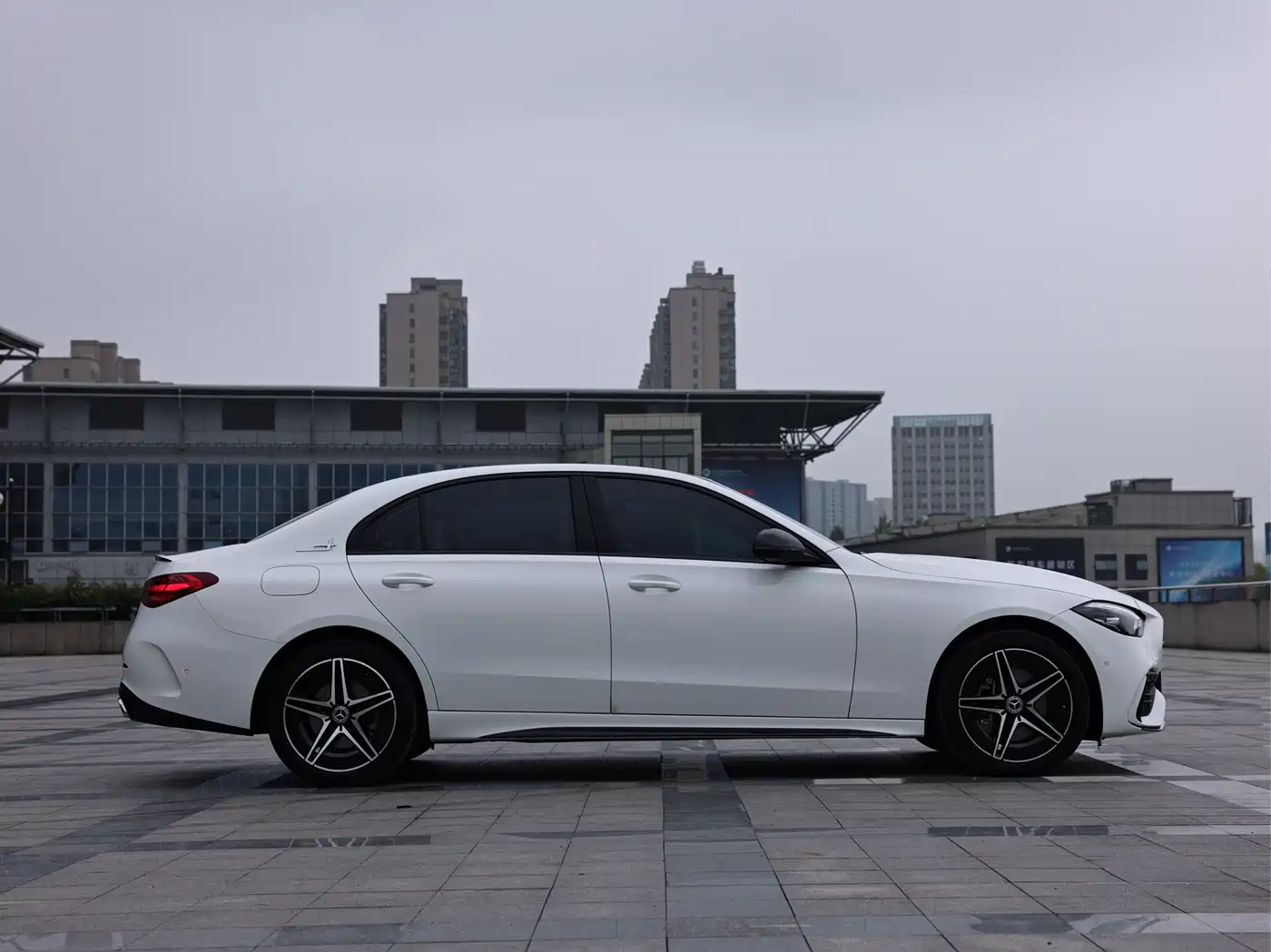 Mercedes-Benz C-Class 2023 Facelift C 260 L Night Sport Edition фото 7