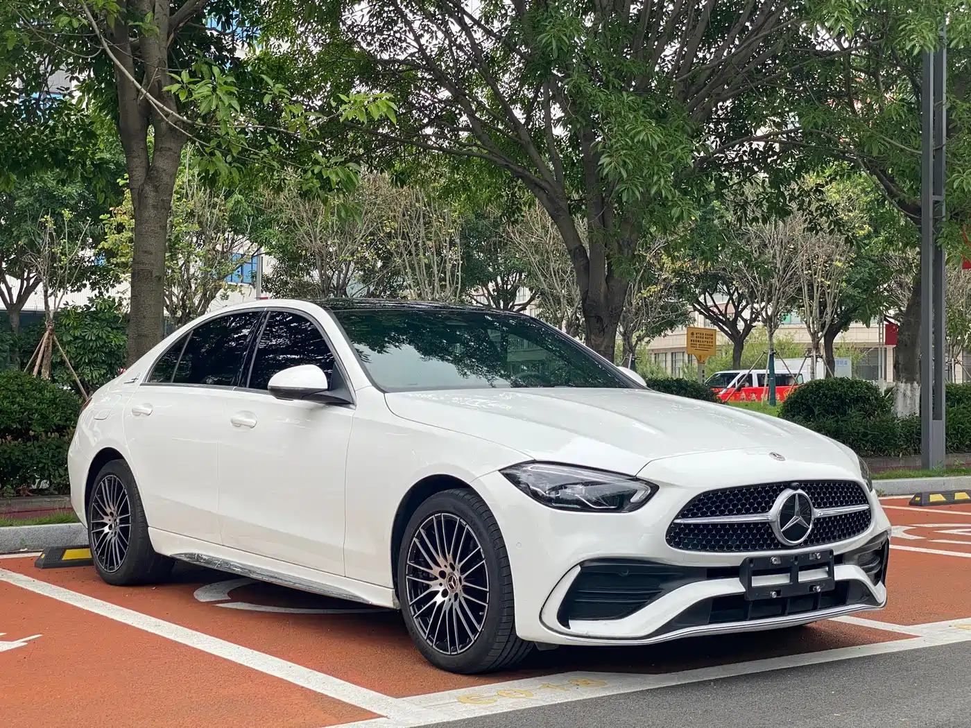 Mercedes-Benz C-Class 2023 C 260 L Sport фото 3
