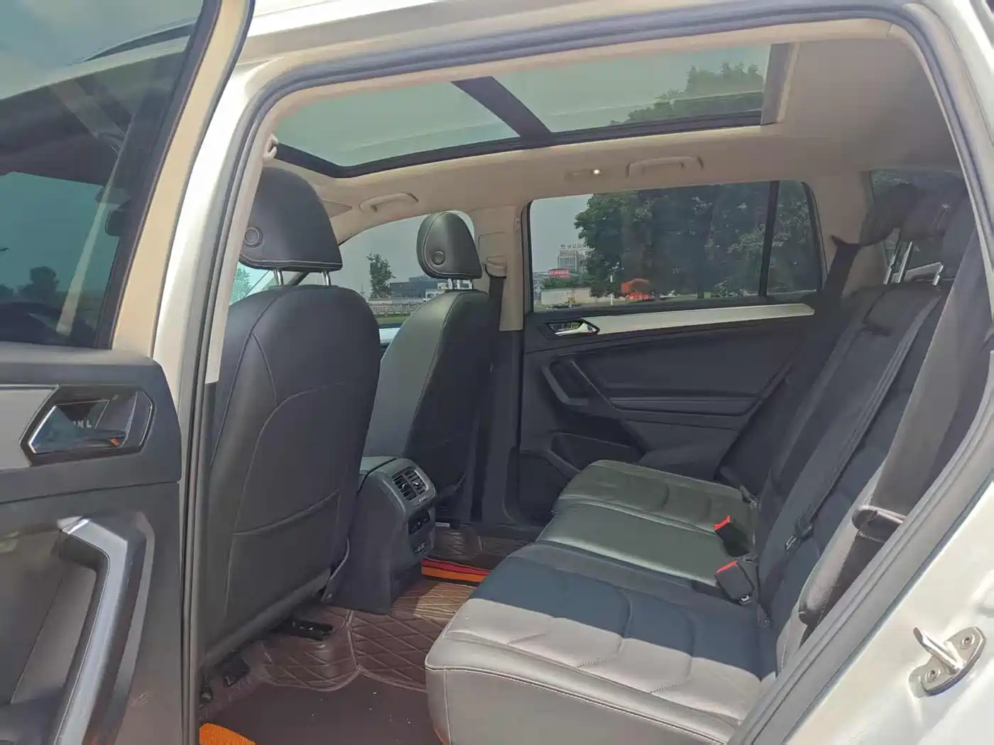 Volkswagen Tiguan L 2019 330TSI Automatic 2WD Panorama Comfort Edition China VI фото 5