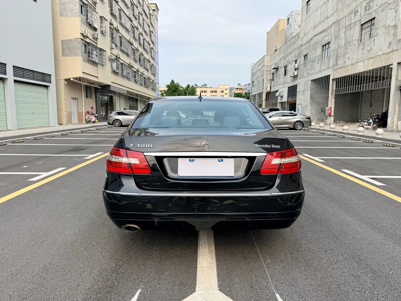 Фото 8 - Mercedes-Benz E-Class
