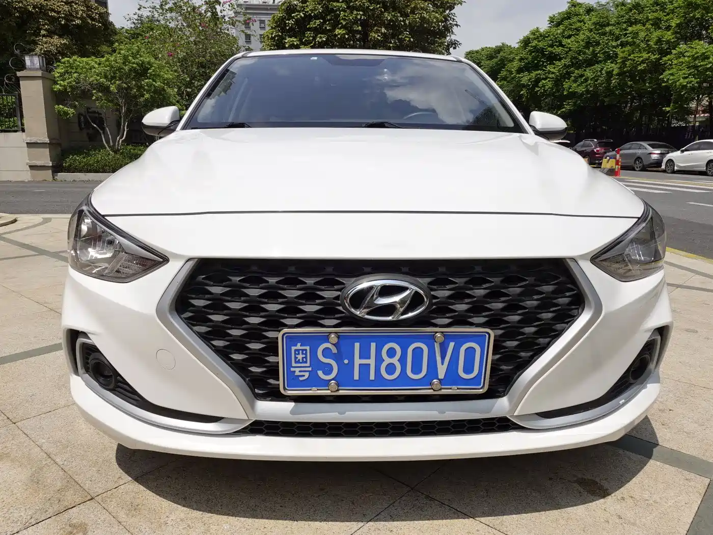 Hyundai Elantra 2018 1.6L Automatic Pleasing Edition GL China VI фото 2