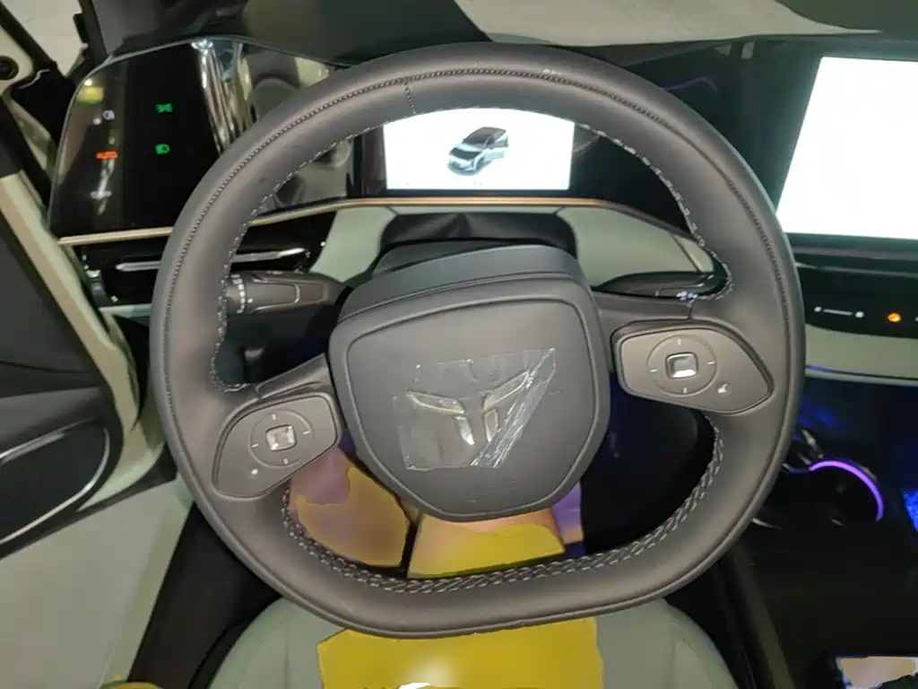 Hongqi EH7 2026 2025 690 Smart Selection Edition