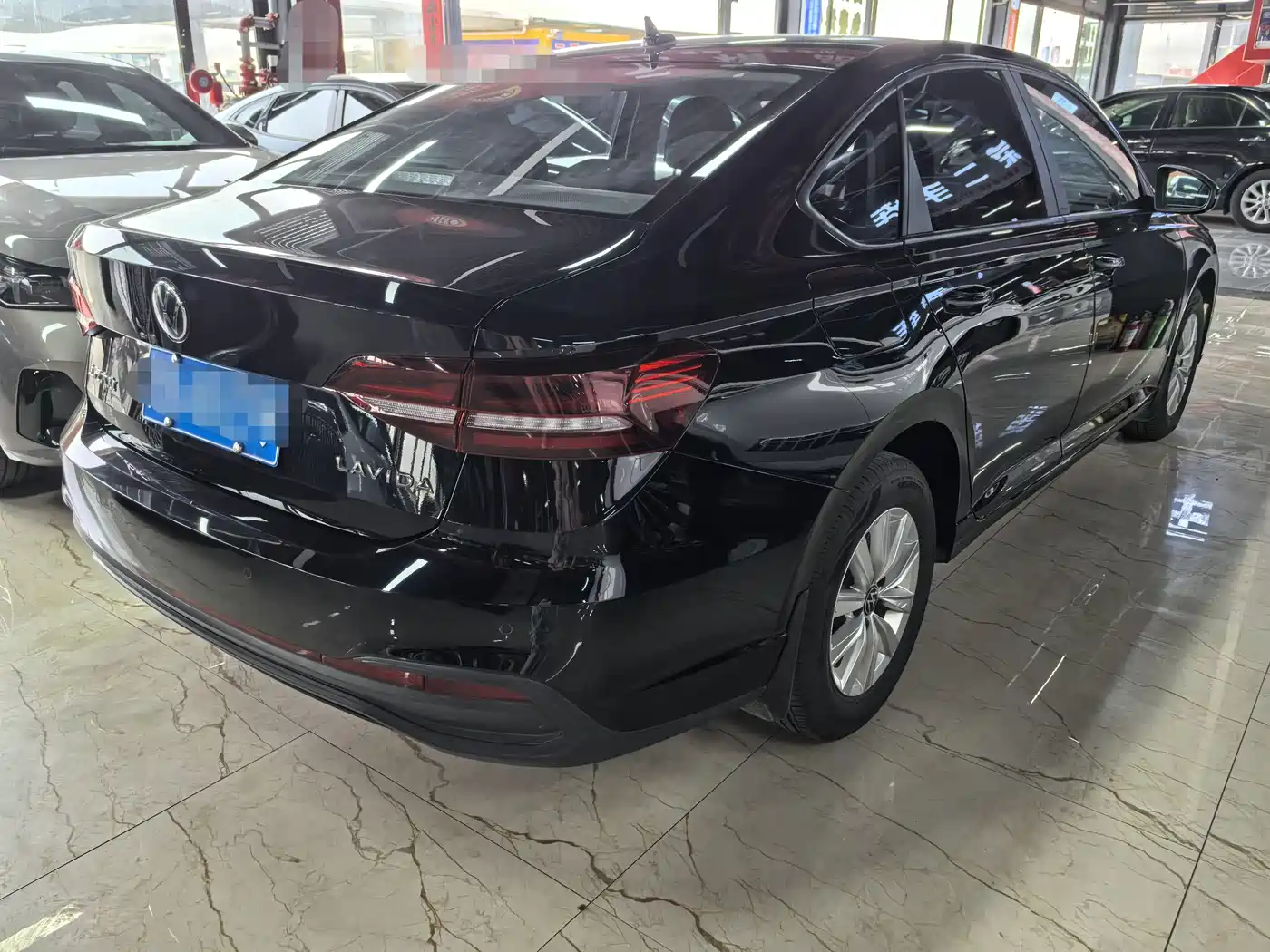 Volkswagen Lavida 2023 1.5L Auto Delight Edition фото 6