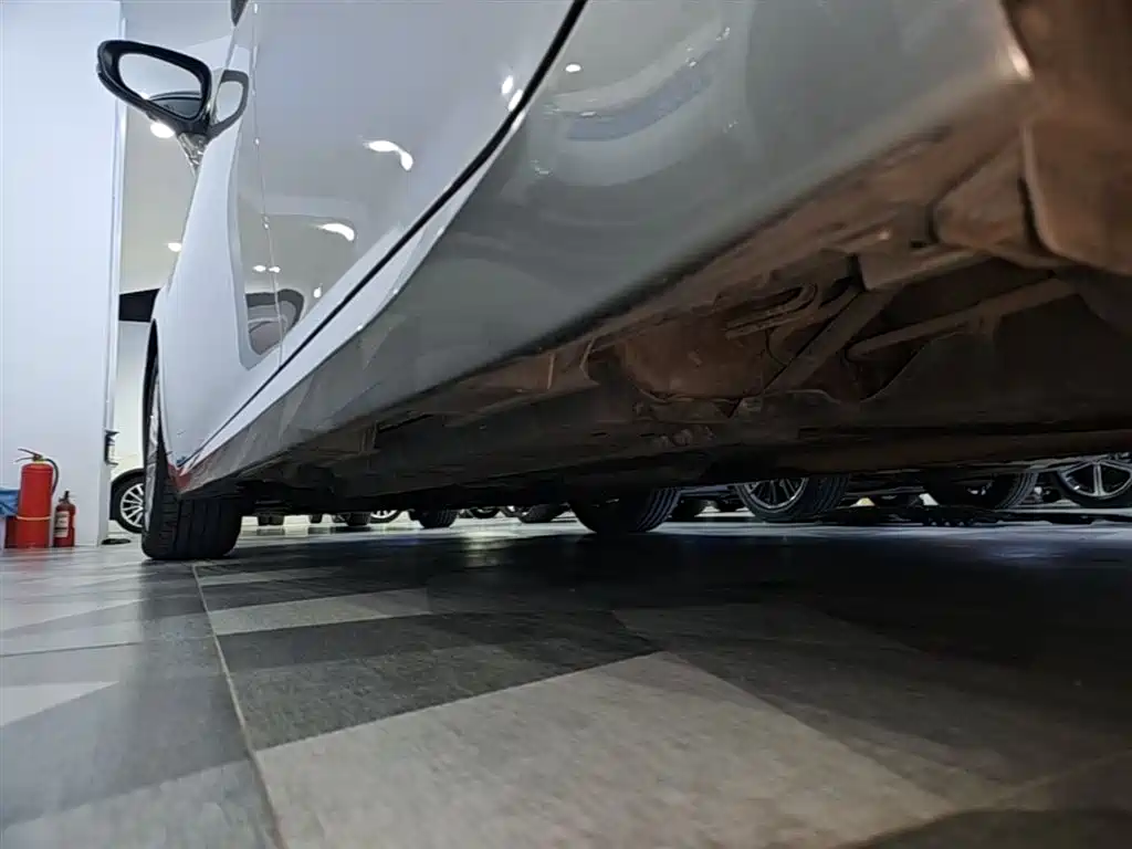 Lexus ES 2015 250 Elegance Edition фото 22