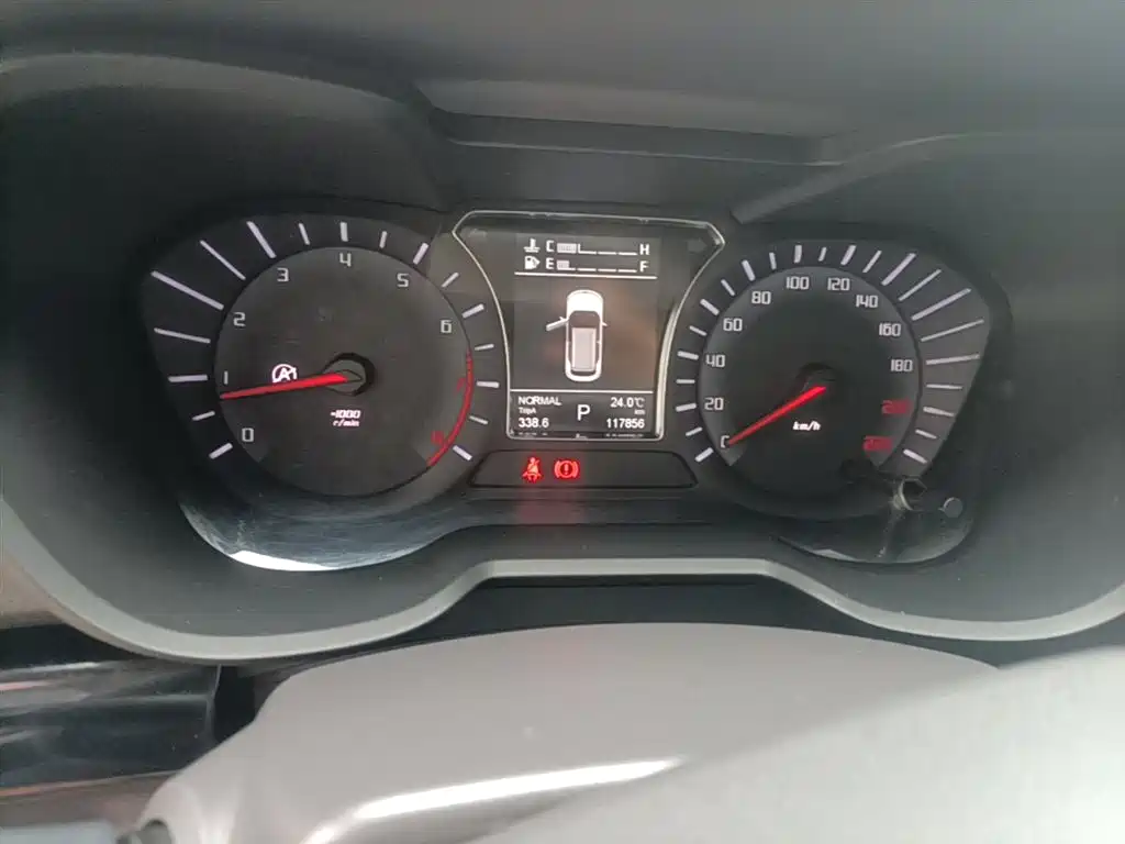 GAC Trumpchi Trumpchi GS4 2015 200T G-DCT Luxury Edition фото 12