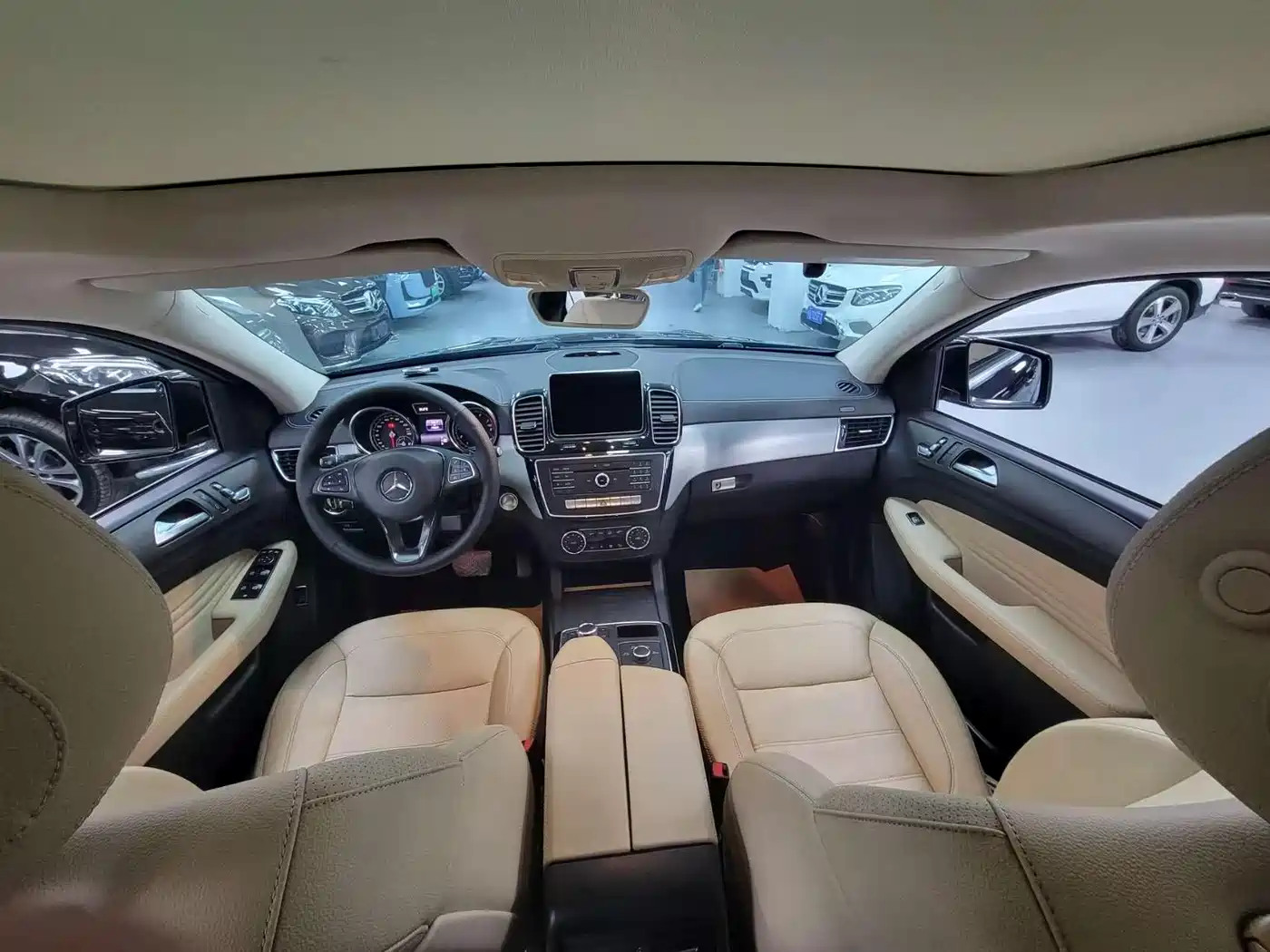 Mercedes-Benz GLE Coupe 2015 GLE 320 4MATIC Coupe SUV фото 10