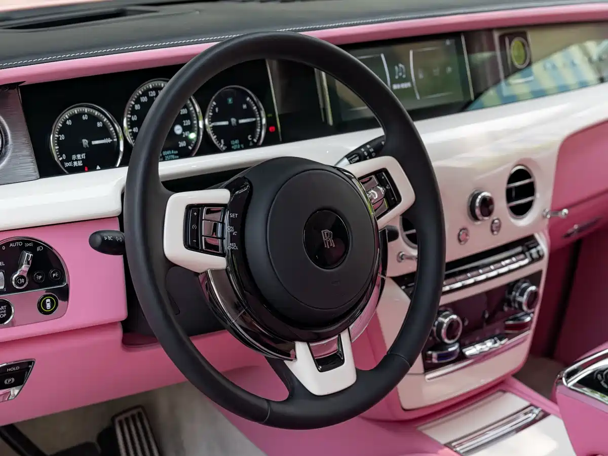Фото 11 - Rolls-Royce Phantom