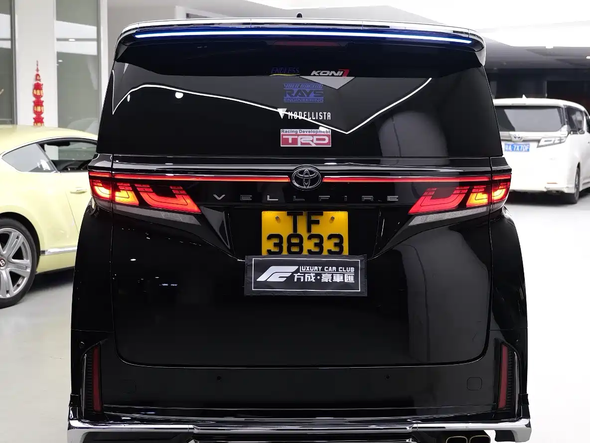 Toyota Vellfire 2025 Crown Hybrid 2.5L Ink Gold Executive Edition фото 26