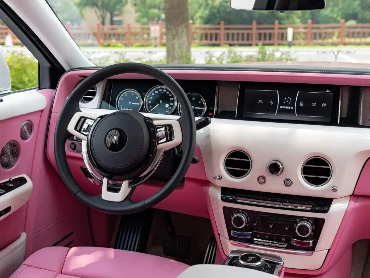 Фото 13 - Rolls-Royce Phantom