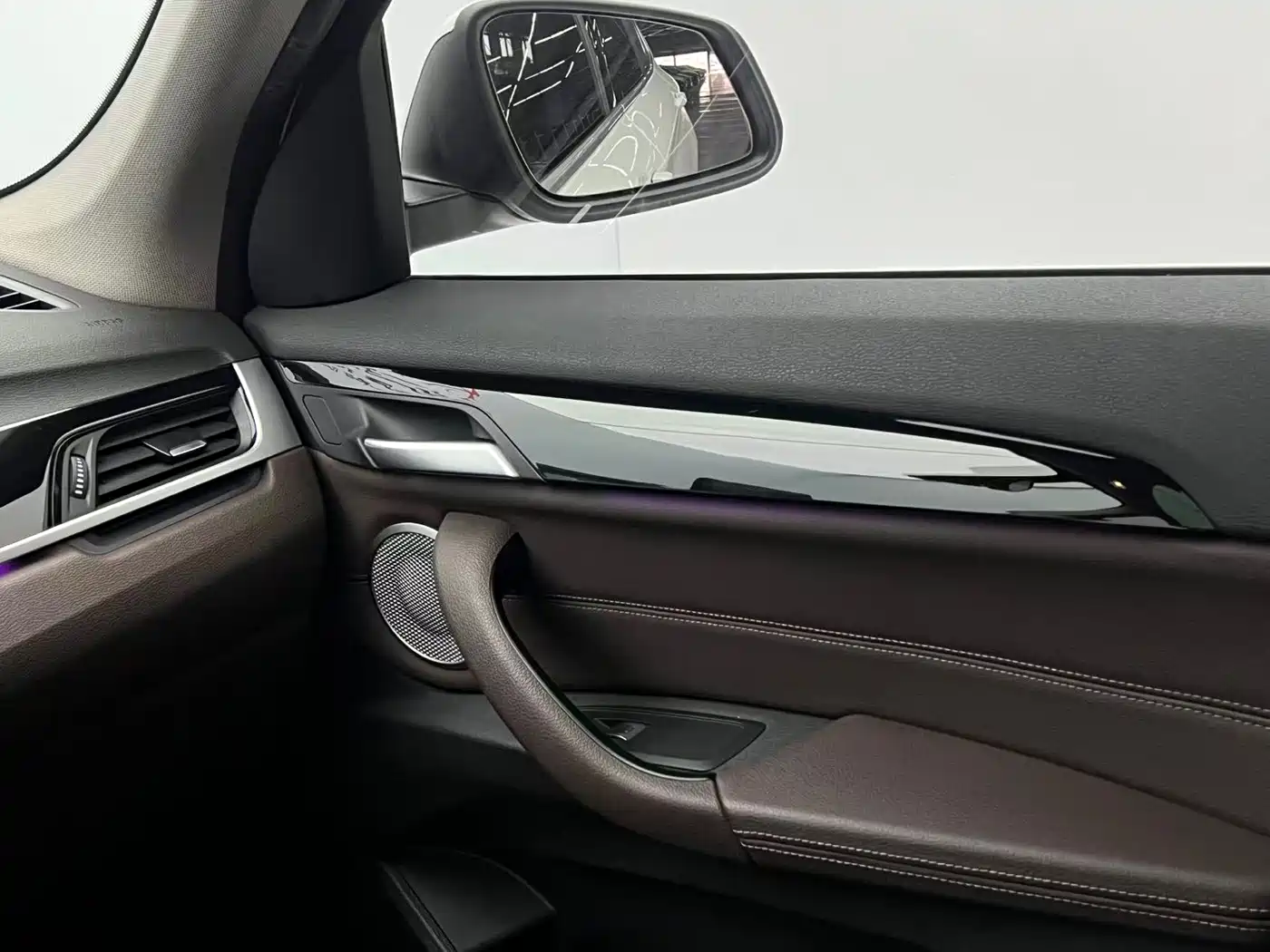 BMW X1 2021 sDrive20Li Fashion фото 9