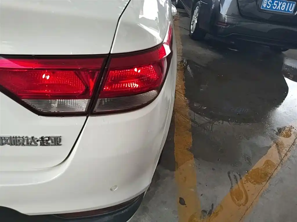 KIA K2