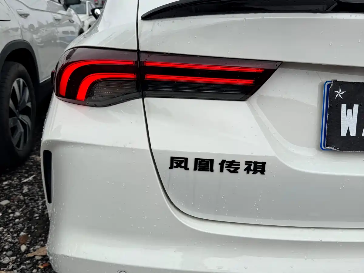 GAC Trumpchi Trumpchi Emkoo 2021 270T DCT J15 Edition фото 21