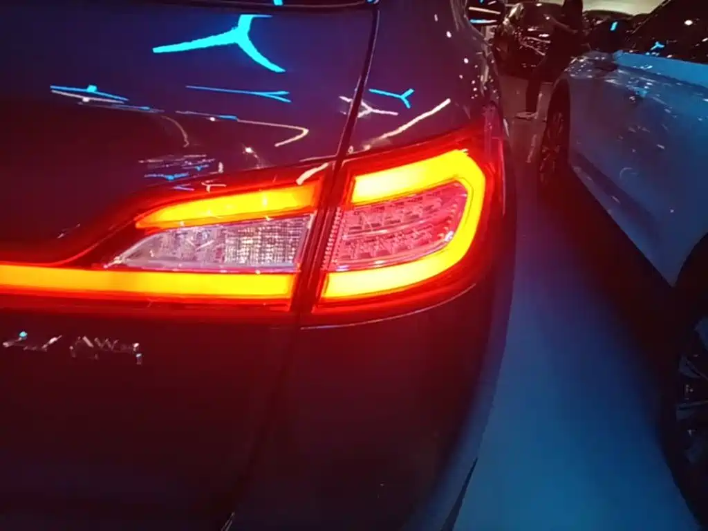 Фото 8 - Lincoln MKX