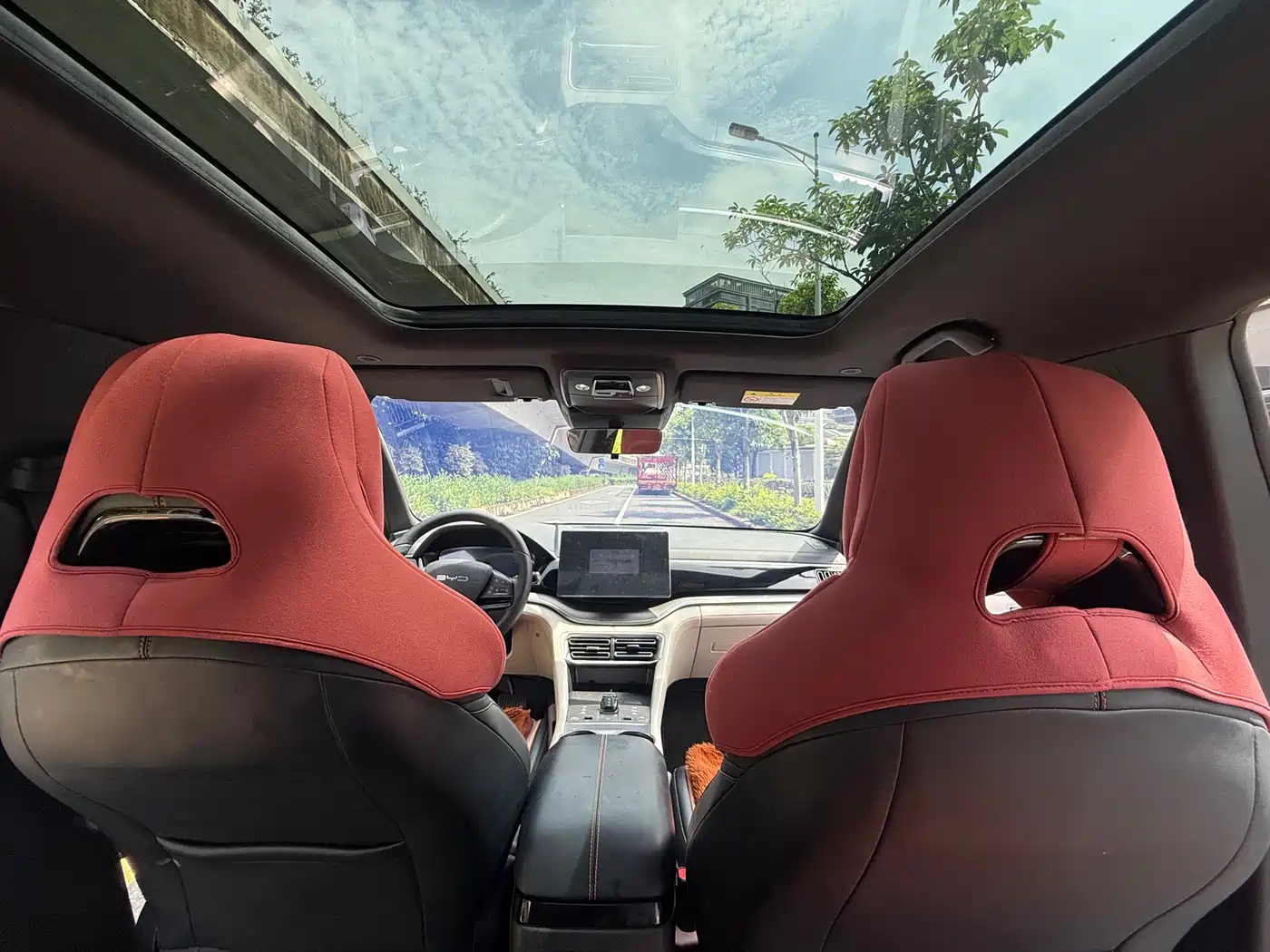 BYD Song PLUS PHEV 2024 Glory Edition DM-i 110km Flagship фото 16