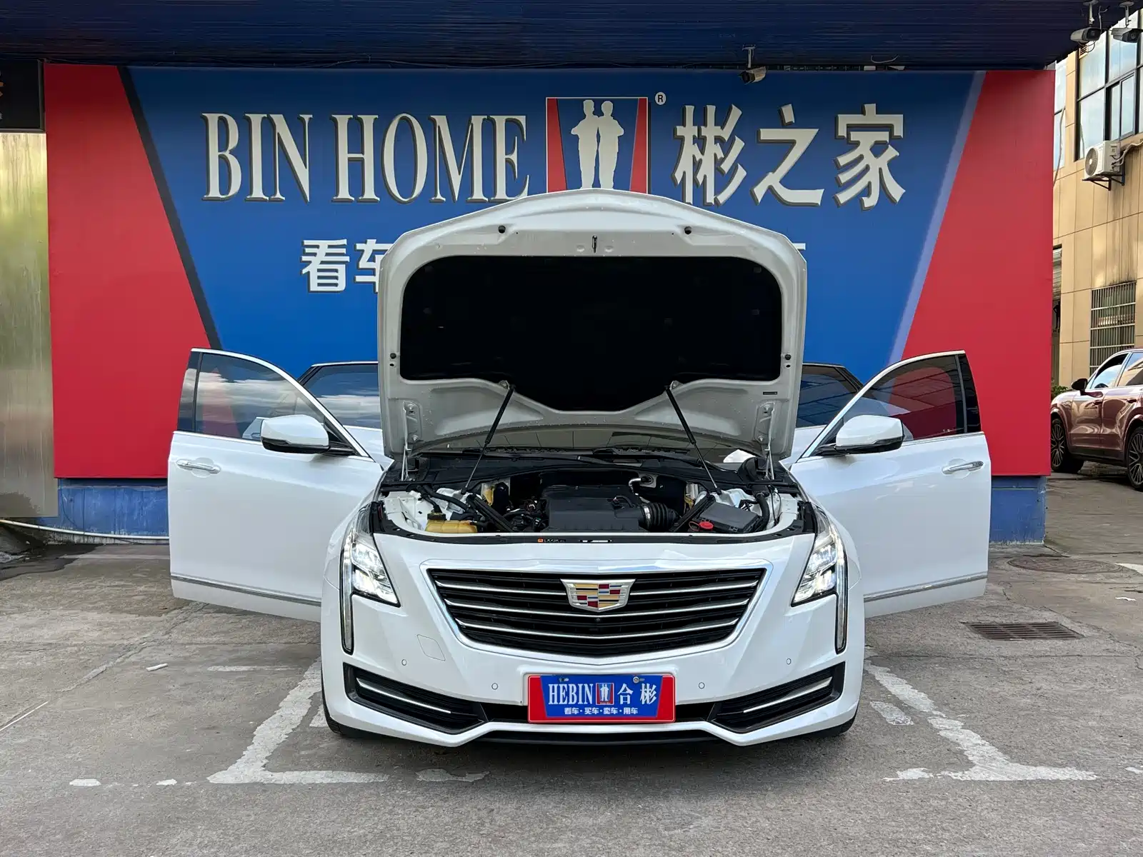 Фото 15 - Cadillac CT6