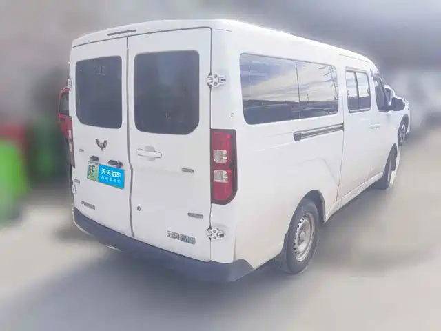Wuling Motors Wuling Yangguang 2024 300km Comfort Passenger Version 60kW — фото 2