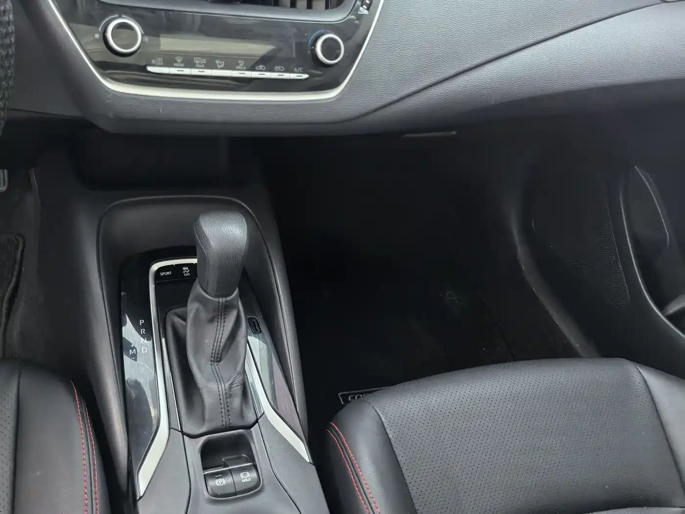 Toyota Corolla 2019 1.2T S-CVT GL-i Elite Edition фото 10