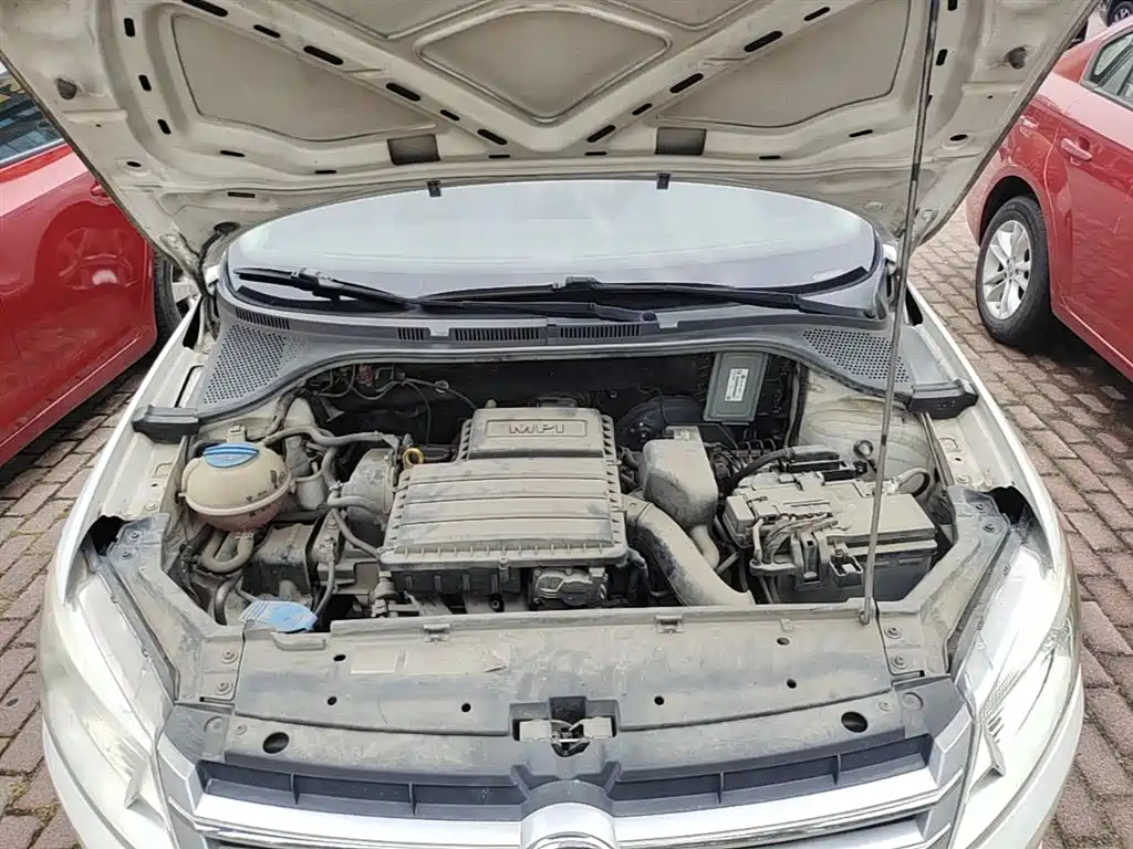 Volkswagen Santana 2015 1.6L Automatic Comfort Edition фото 20