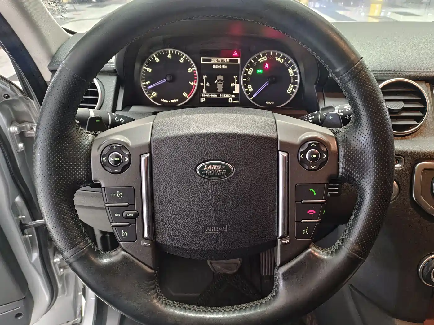 Land Rover Discovery 2016 3.0 SC V6 SE фото 7