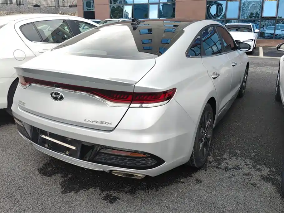Hyundai Fista 2019 280TGDi Smart Speed Edition China VI фото 3