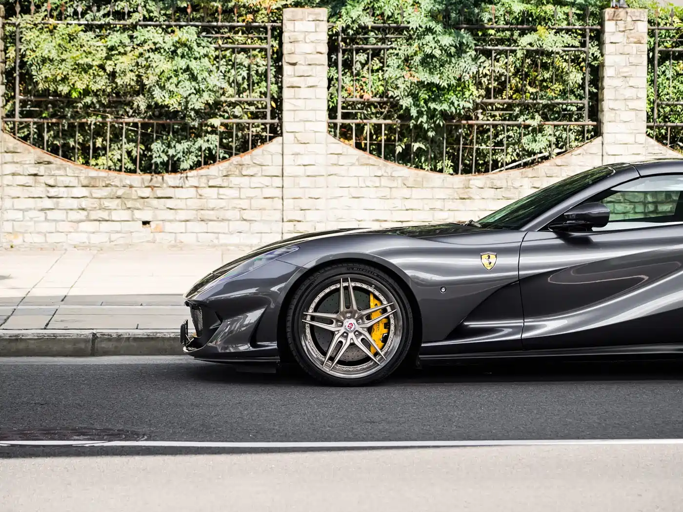 Photo 54 - Ferrari 812