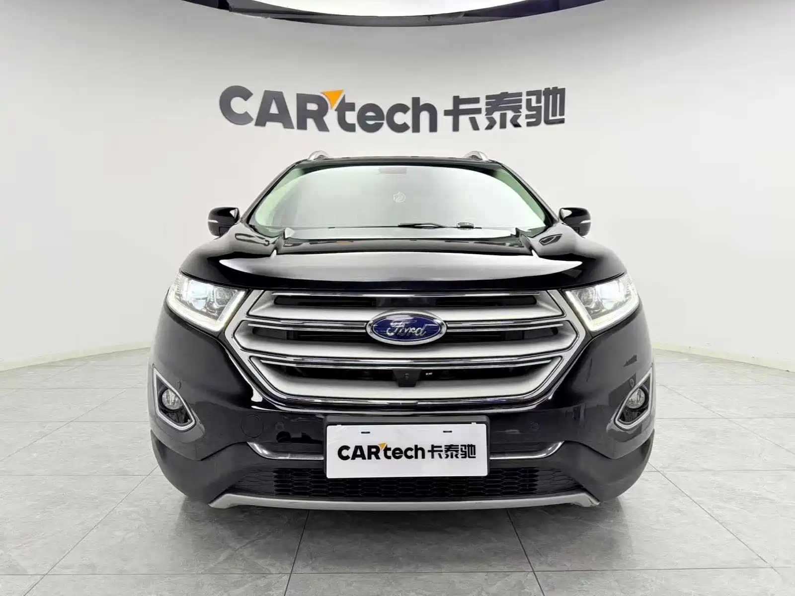 Фото 2 - Ford Edge