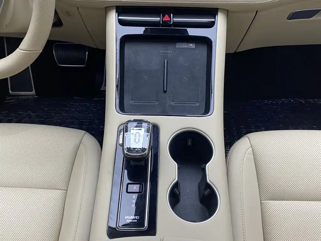 AITO Wenjie AITO M5 2024 Extended Range Max RS AWD Advanced Smart Driving Edition фото 22