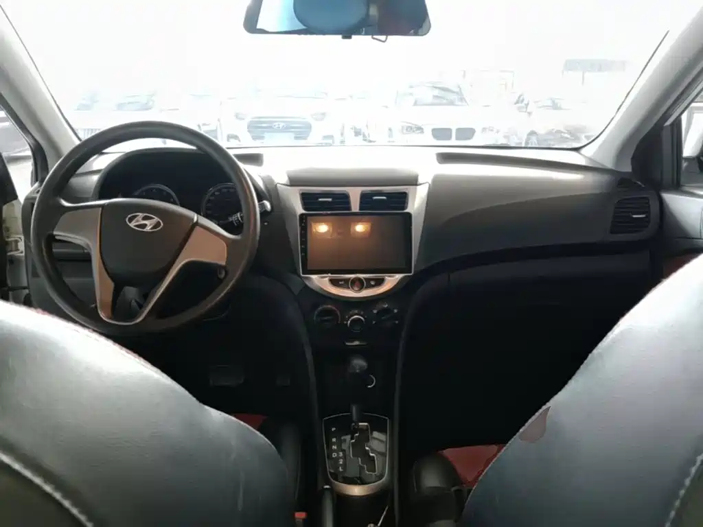 Hyundai Reina 2015 2014 Model 1.4L Automatic GLX
