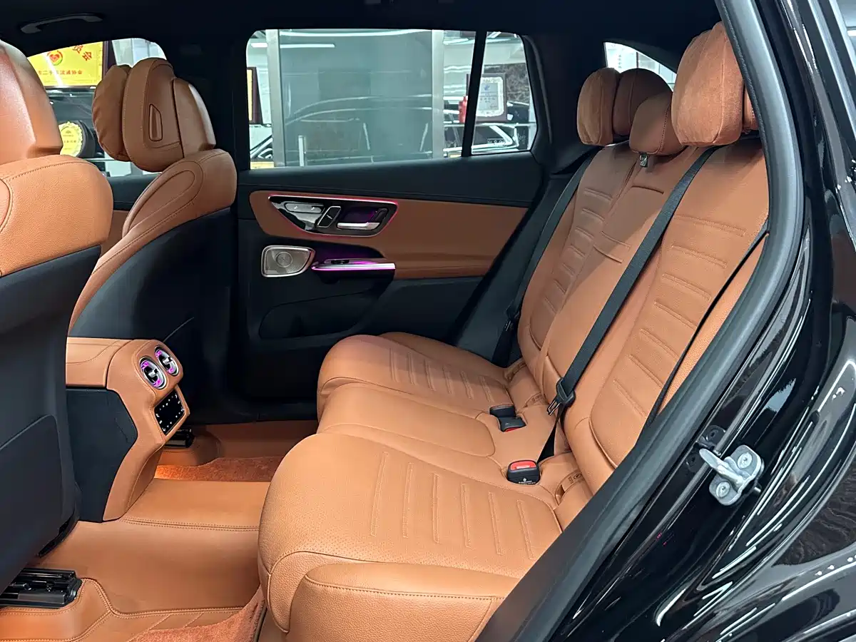 Mercedes-Benz GLC 2026 GLC 300 L 4MATIC Sport 5-Seater фото 10