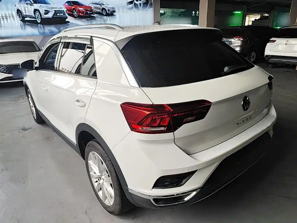 VOLKSWAGEN T-ROC EXPLORING SONGS
