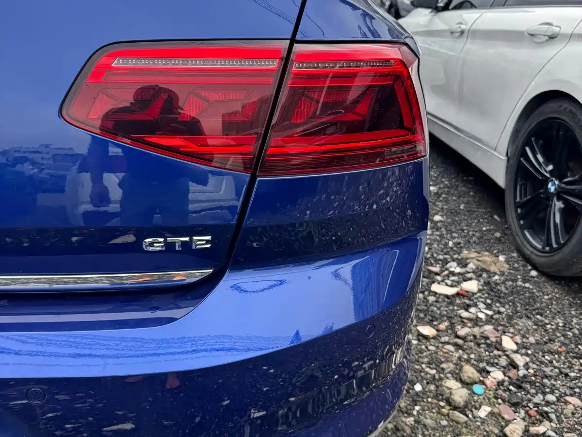 Volkswagen Magotan GTE Plug-in Hybrid 2020 GTE Luxury фото 20