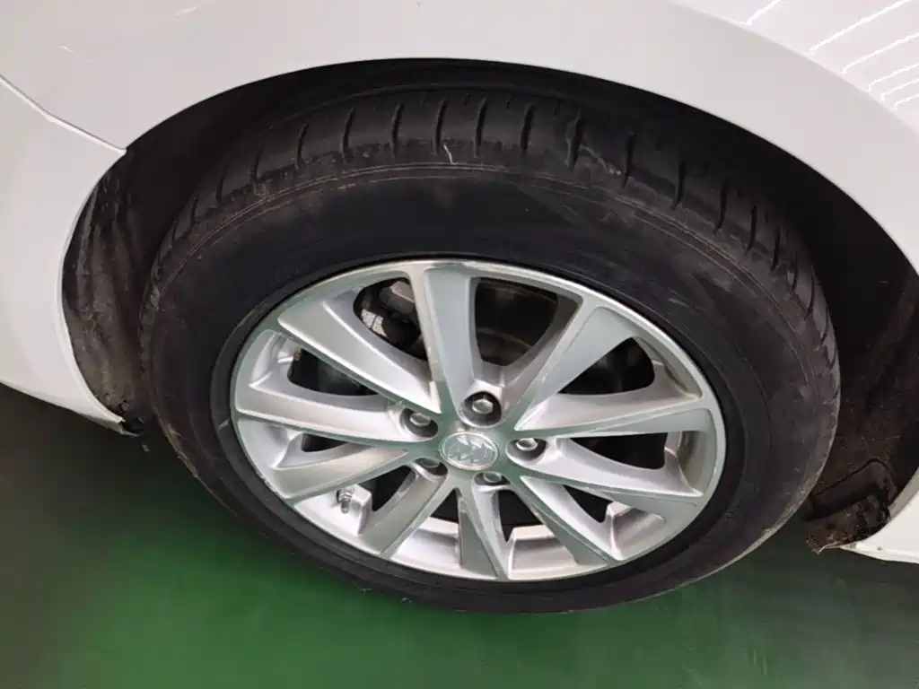 Buick Verano 2015 2015 Sedan 20T Dual-clutch Leading