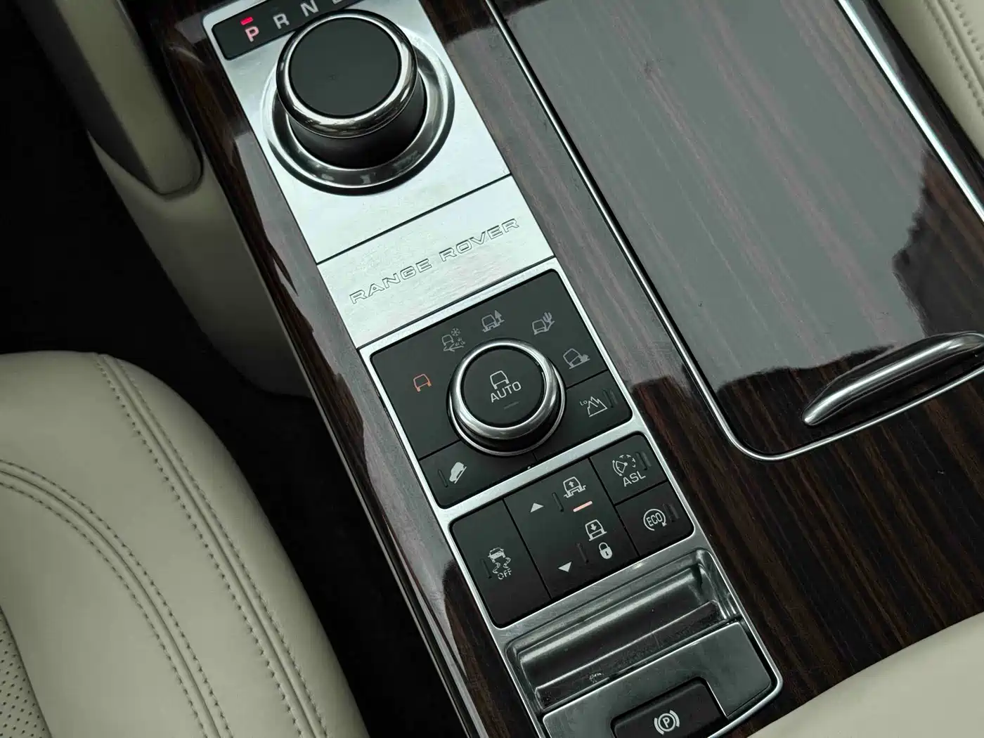 Land Rover Range Rover 2013 NA 5.0 V8 Vogue SE фото 4