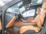 Photo 20 - Mercedes-Benz S-Class