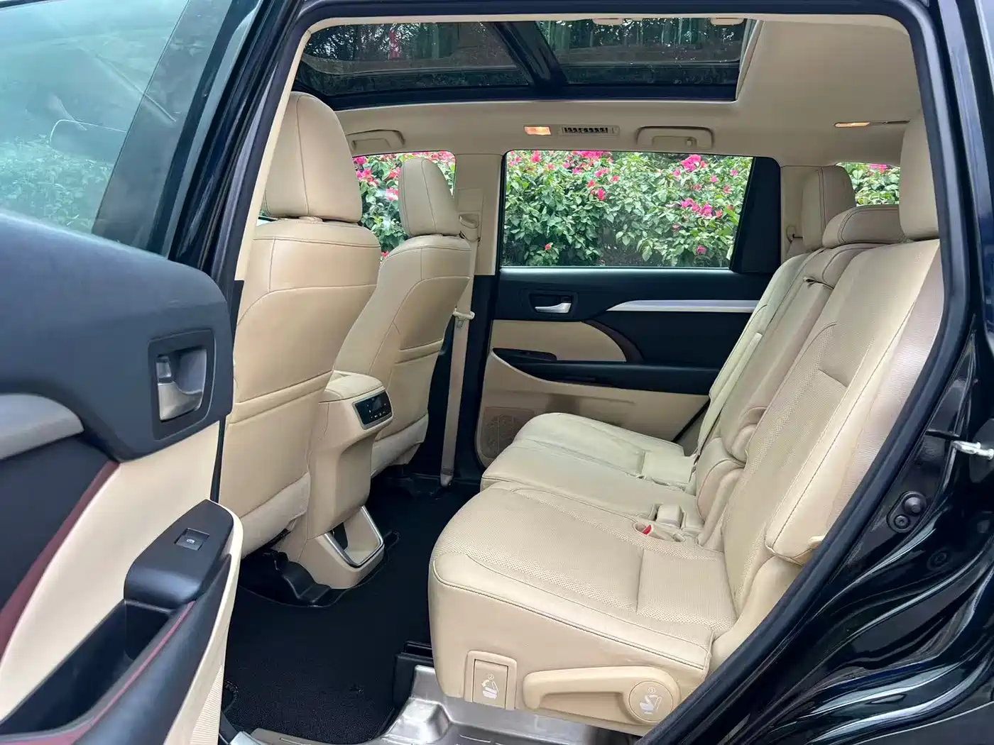 Toyota Highlander 2015 2.0T FWD Luxury Edition 7-seater фото 5