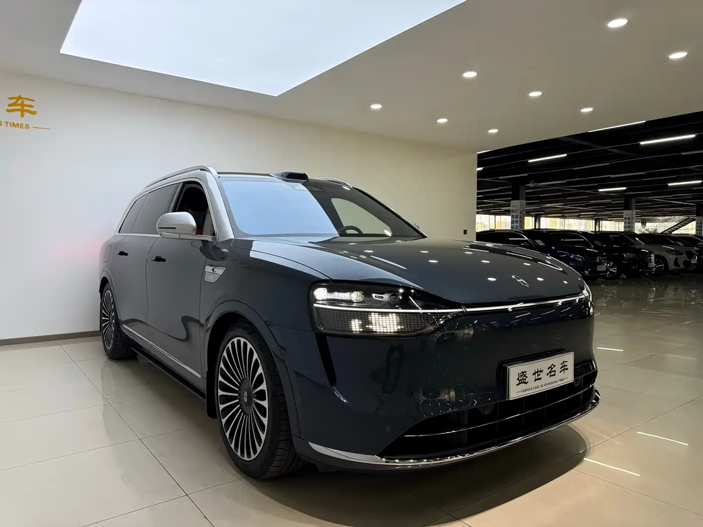 AITO Wenjie AITO M9 2024 Range Extender Ultra 52kWh 6-seater фото 4