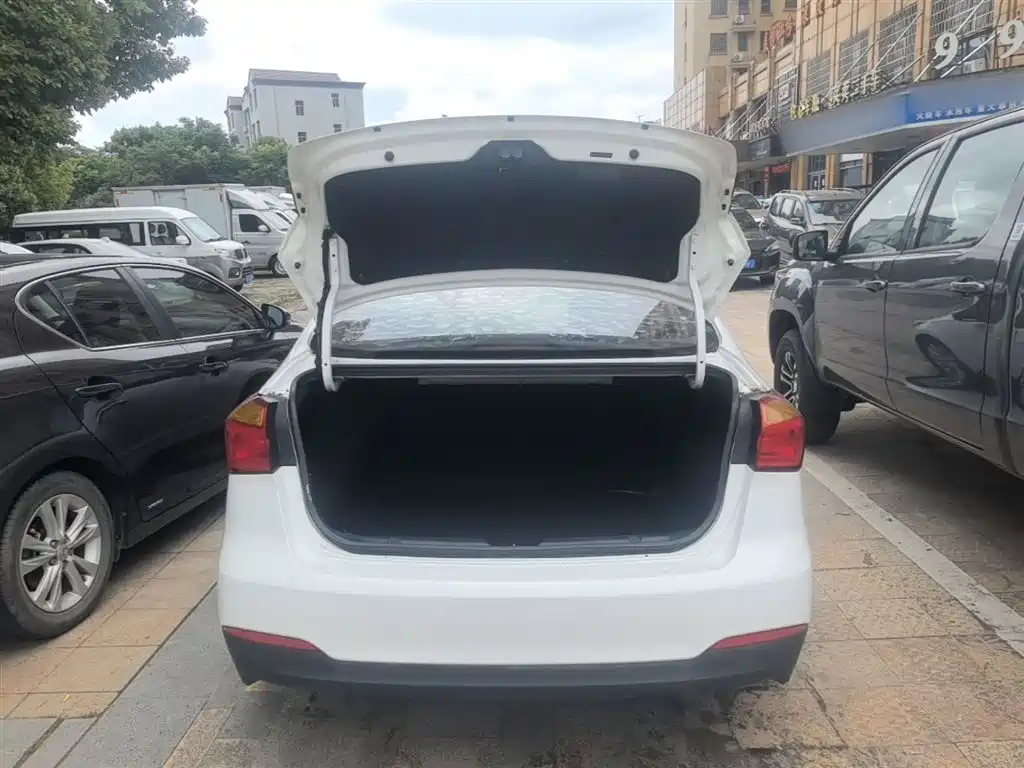 Kia K3 2013 1.6L Automatic GLS фото 19