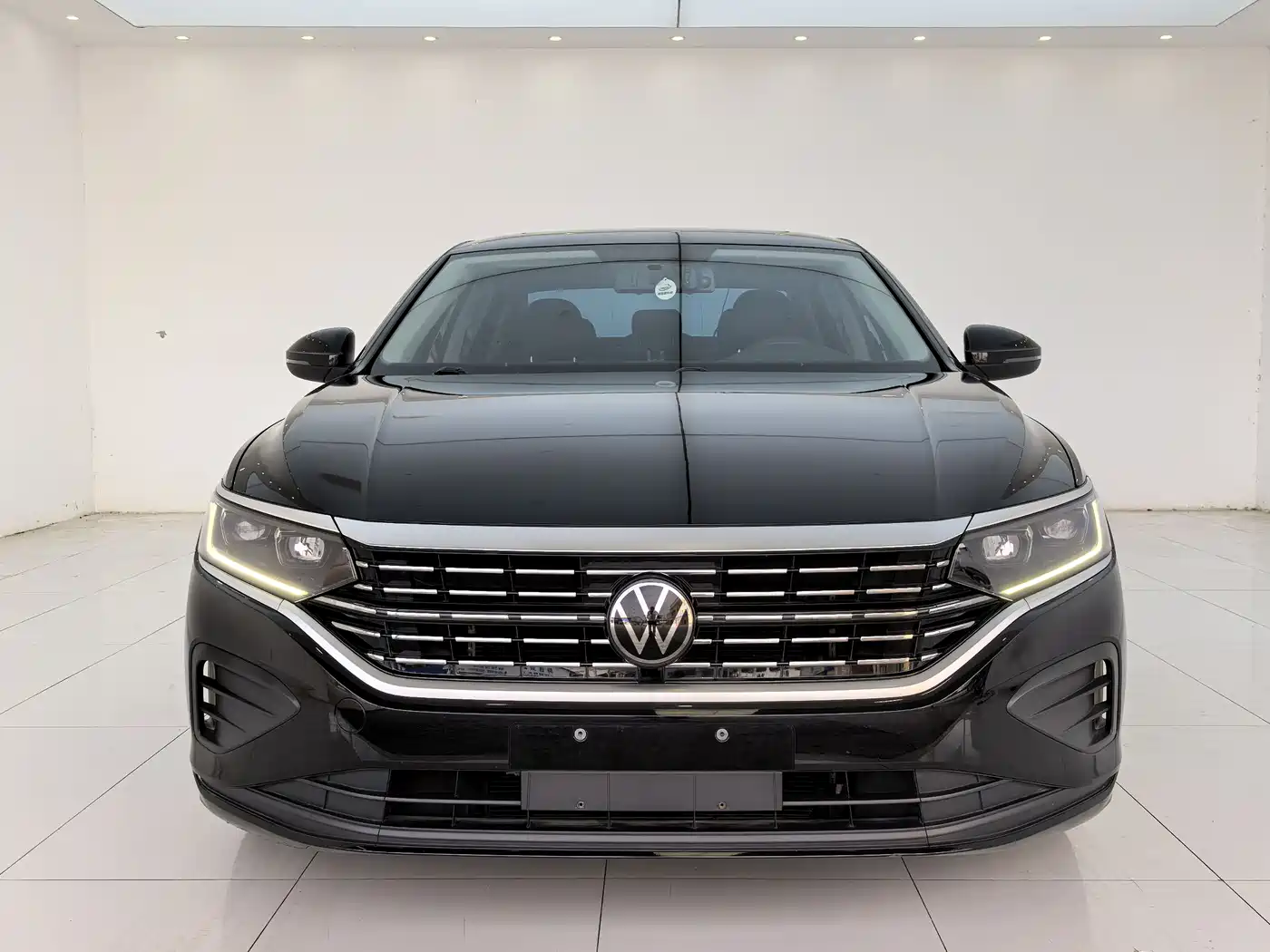 Volkswagen Passat 2023 280TSI Business Edition фото 2