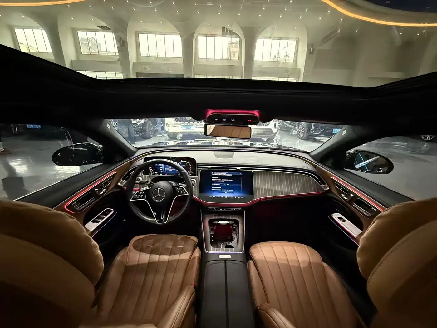Mercedes-Benz E-Class 2024 E 300 L Fashion фото 4