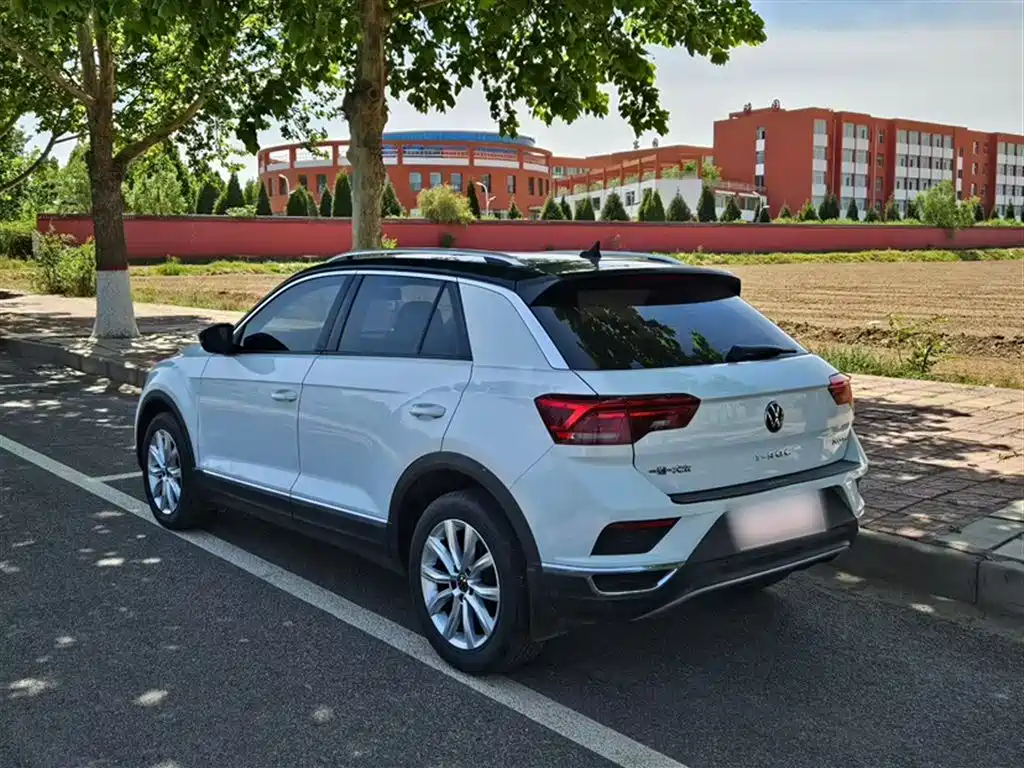 VOLKSWAGEN T-ROC EXPLORING SONGS