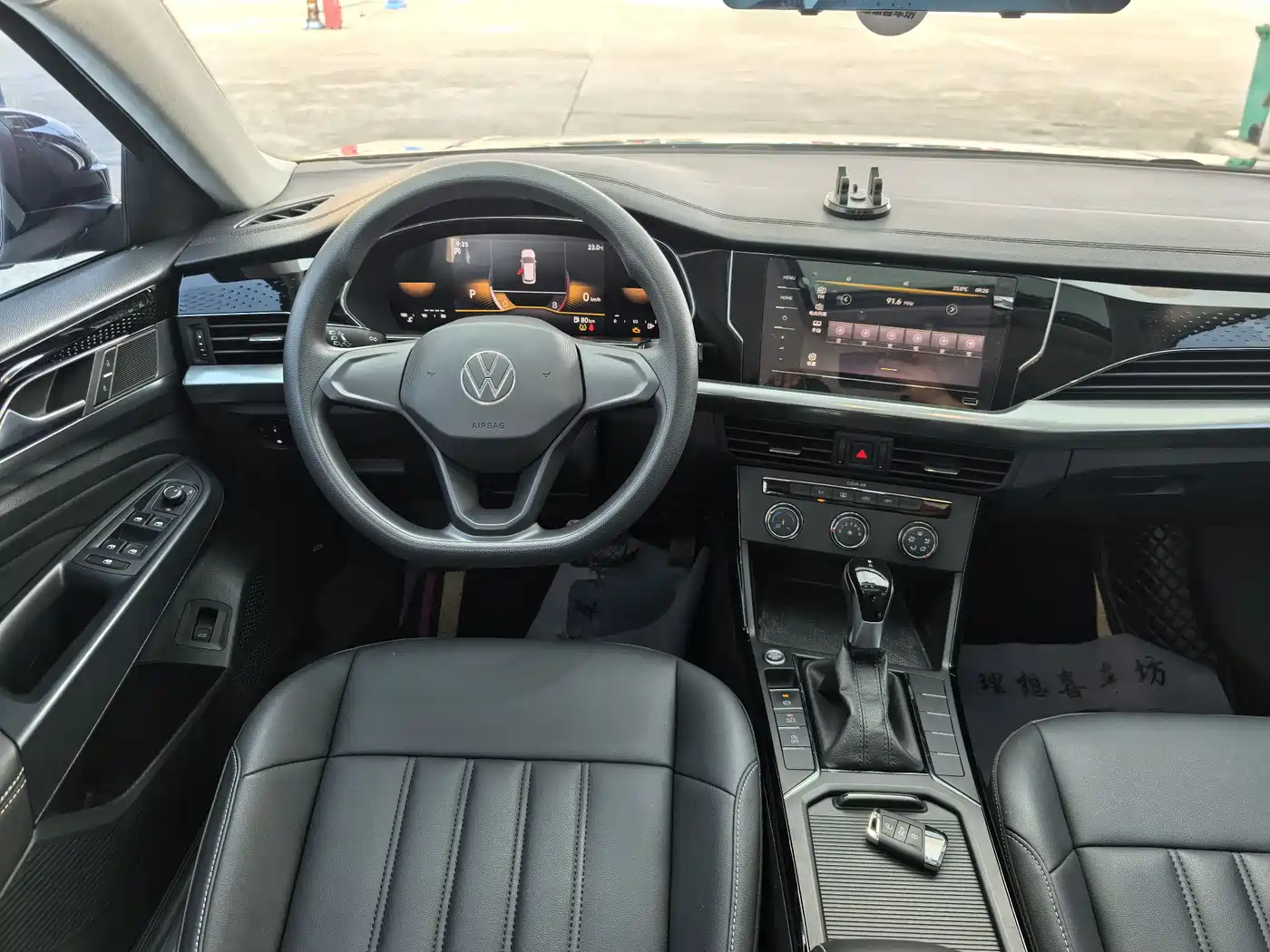 Volkswagen Passat 2023 280TSI Business Edition фото 11