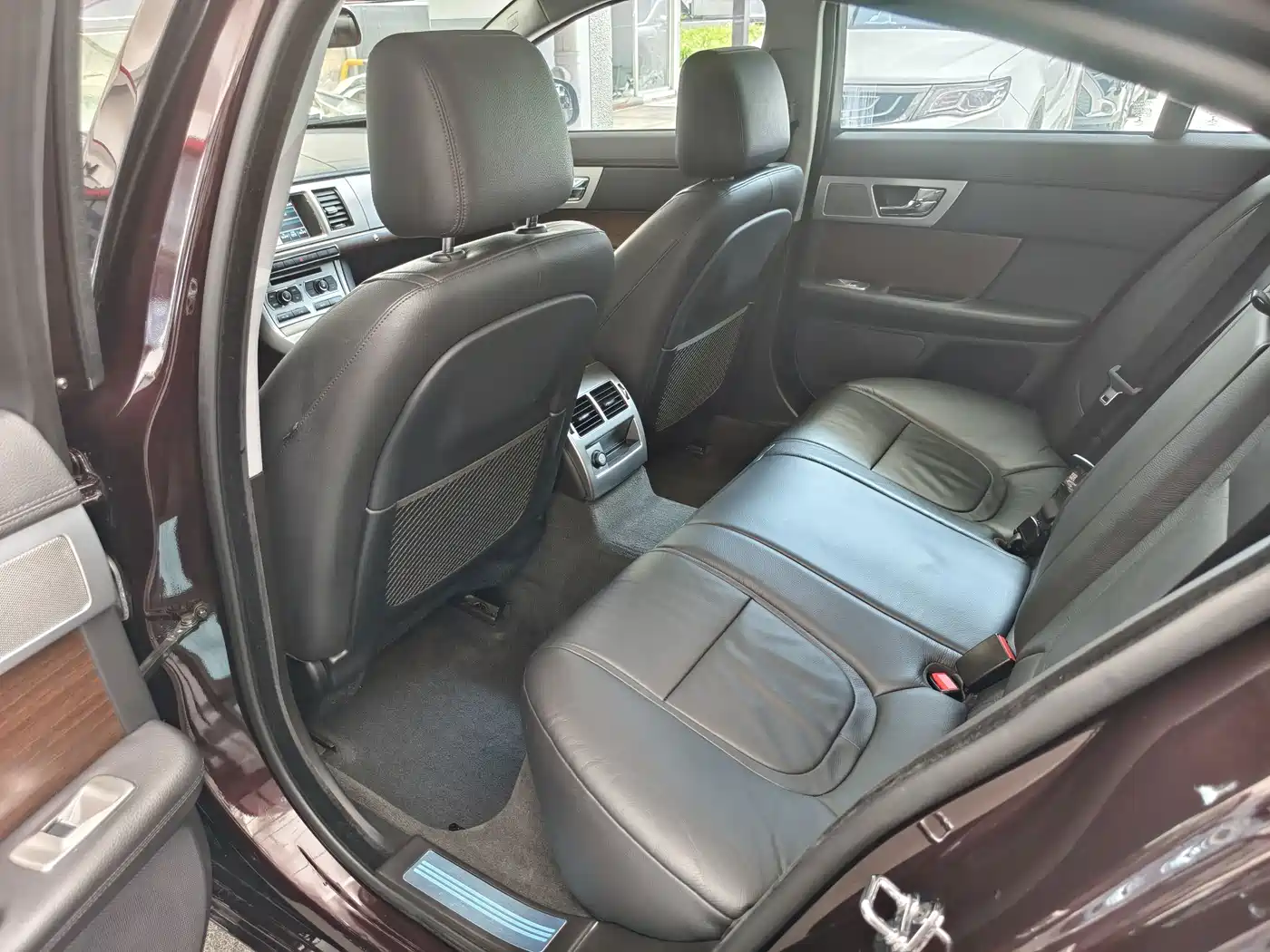 Jaguar XF 2014 2015 XF 2.0T Style Edition